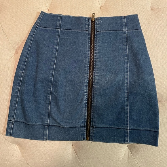PAPER - Jean Skirt - Picture 2 of 3